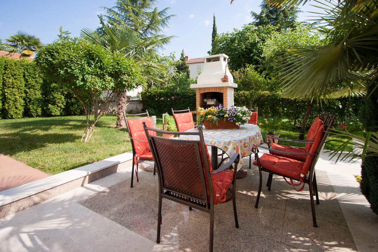 Apartments Neda Porec Exterior photo