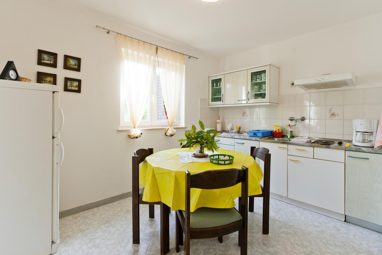Apartments Neda Porec Exterior photo