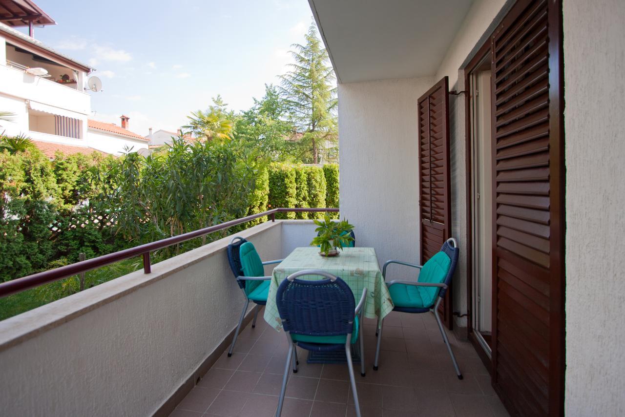 Apartments Neda Porec Exterior photo